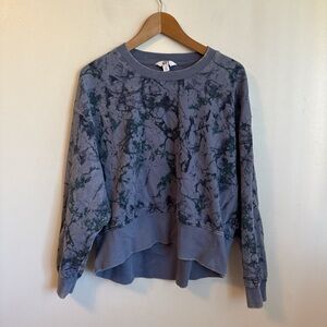 Preowned Women’s oversized XL JoyLab purple tie-dyed crewneck sweatshirt